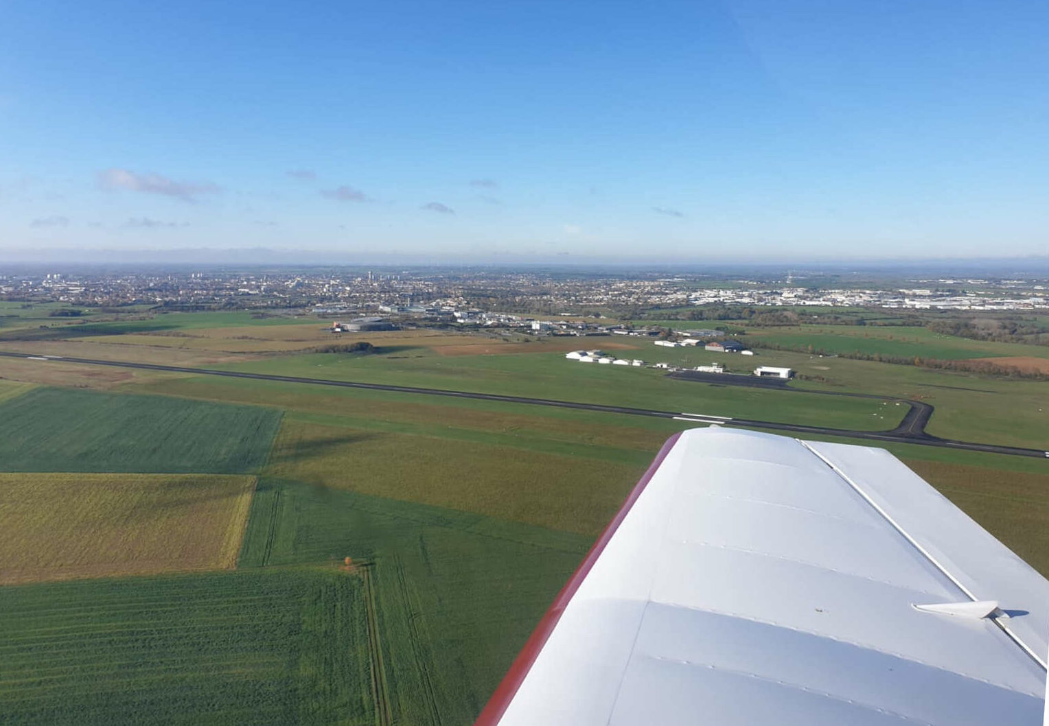 Aéroclub des Deux Sèvres à Niort : école de pilotage, prenez les commandes d'un avion